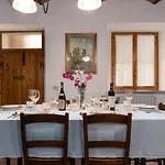 Appartamento Enchanting Flat With Patio In Abbadia A Isola
