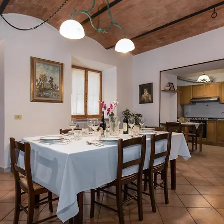 Enchanting Flat With Patio In Abbadia A Isola