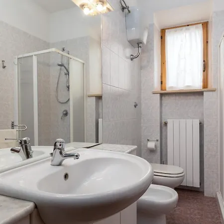 Enchanting Flat With Patio In Abbadia A Isola