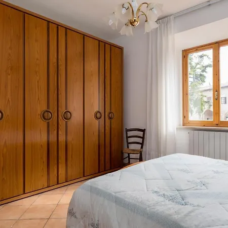 Enchanting Flat With Patio In Abbadia A Isola Apartmán Monteriggioni