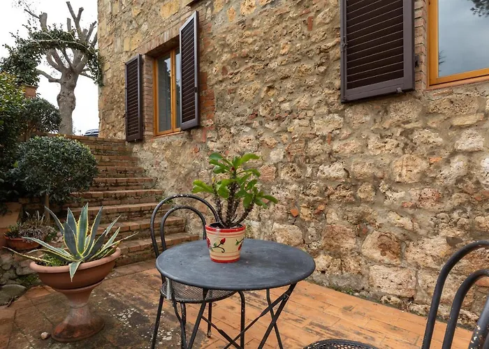 Enchanting Flat With Patio In Abbadia A Isola Apartament *