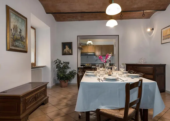 Enchanting Flat With Patio In Abbadia A Isola