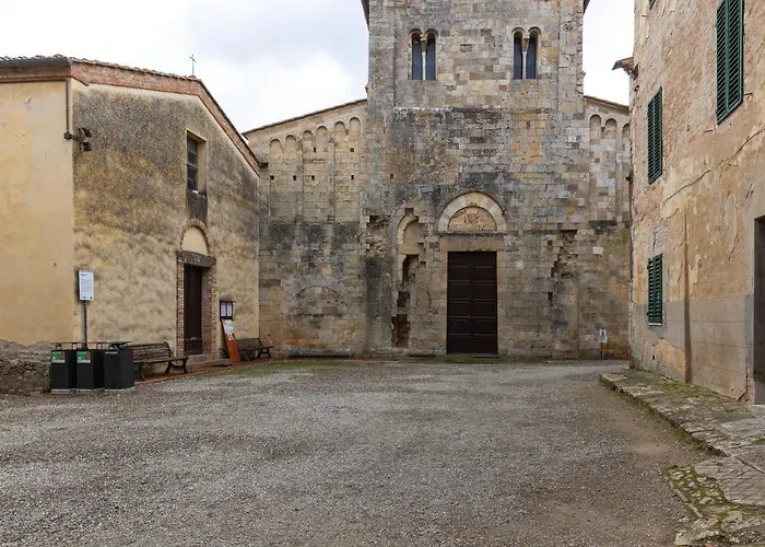 Enchanting Flat With Patio In Abbadia A Isola