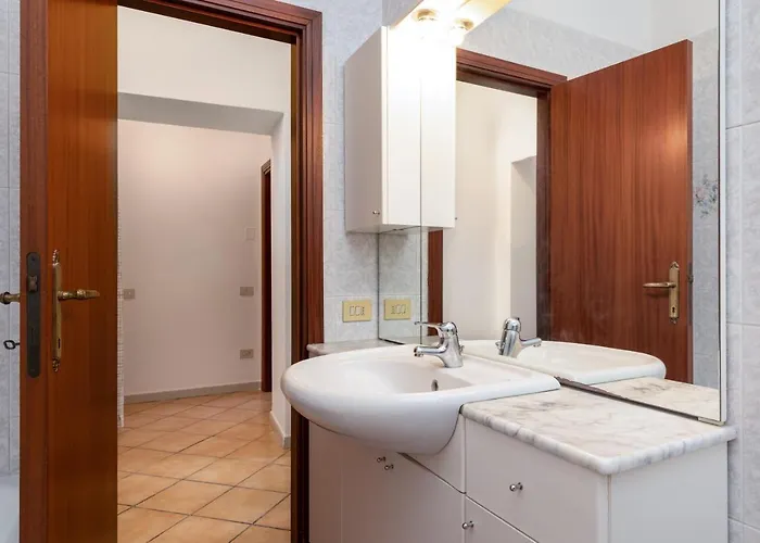 Apartament Enchanting Flat With Patio In Abbadia A Isola