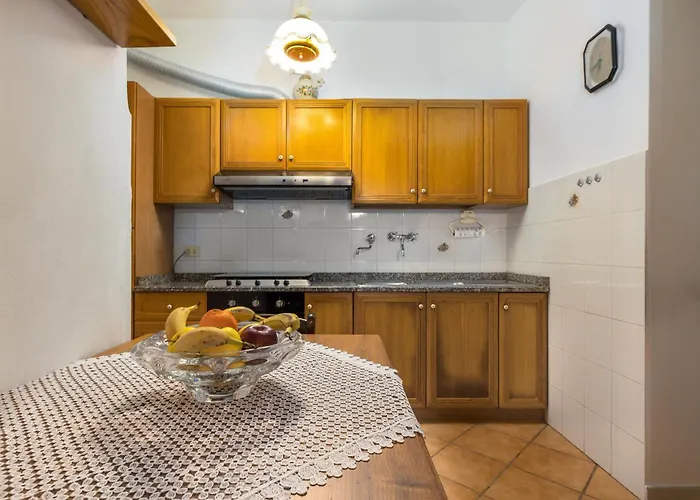 Enchanting Flat With Patio In Abbadia A Isola Apartament *