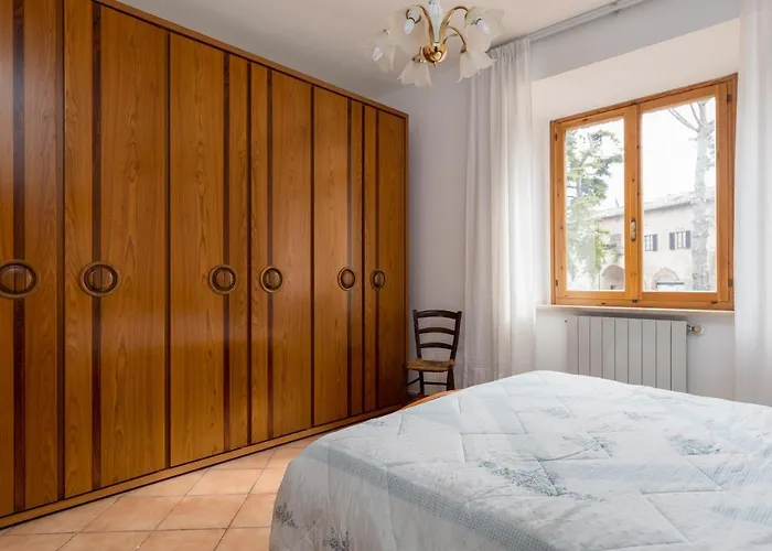 Enchanting Flat With Patio In Abbadia A Isola Apartament Monteriggioni