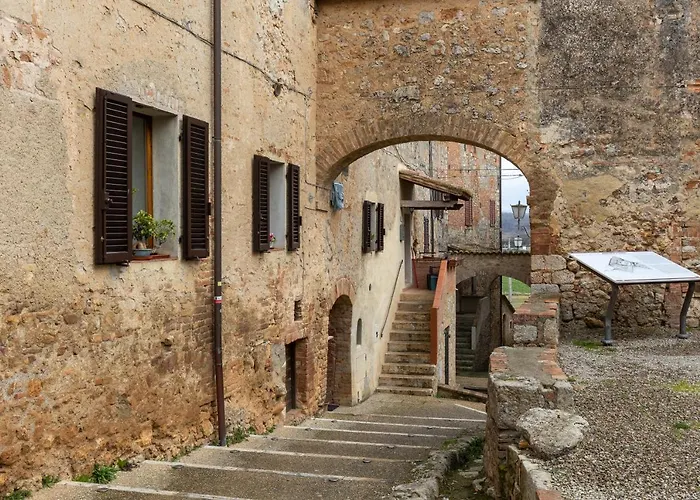 Apartament Enchanting Flat With Patio In Abbadia A Isola Monteriggioni